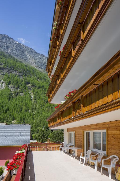 Wellness- Und Schneesporthotel Christiania Saas-Almagell ภายนอก รูปภาพ