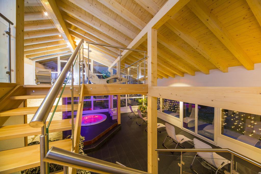 Wellness- Und Schneesporthotel Christiania Saas-Almagell ภายนอก รูปภาพ