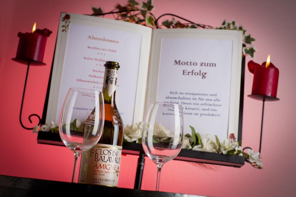 Wellness- Und Schneesporthotel Christiania Saas-Almagell ภายนอก รูปภาพ