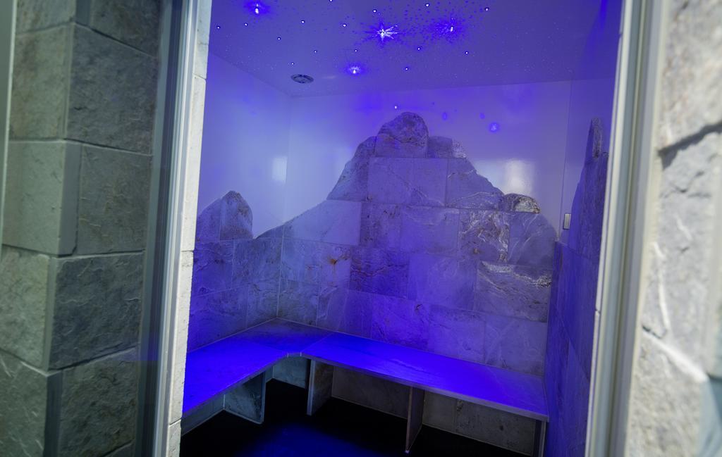 Wellness- Und Schneesporthotel Christiania Saas-Almagell ภายนอก รูปภาพ