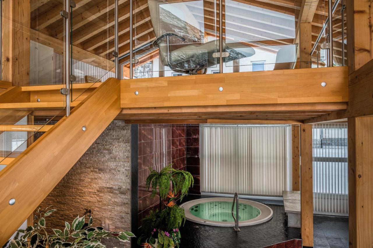 Wellness- Und Schneesporthotel Christiania Saas-Almagell ภายนอก รูปภาพ