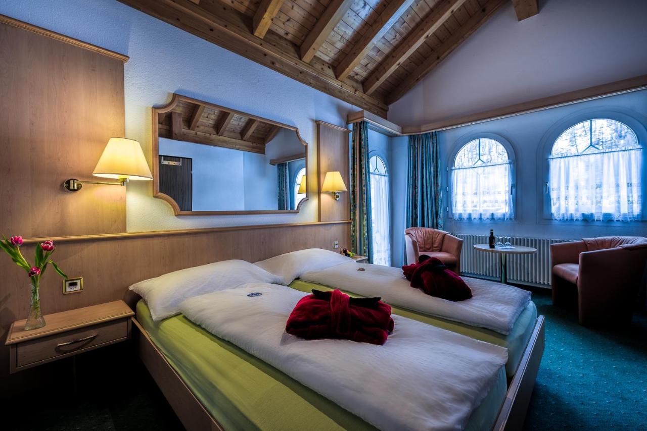 Wellness- Und Schneesporthotel Christiania Saas-Almagell ภายนอก รูปภาพ