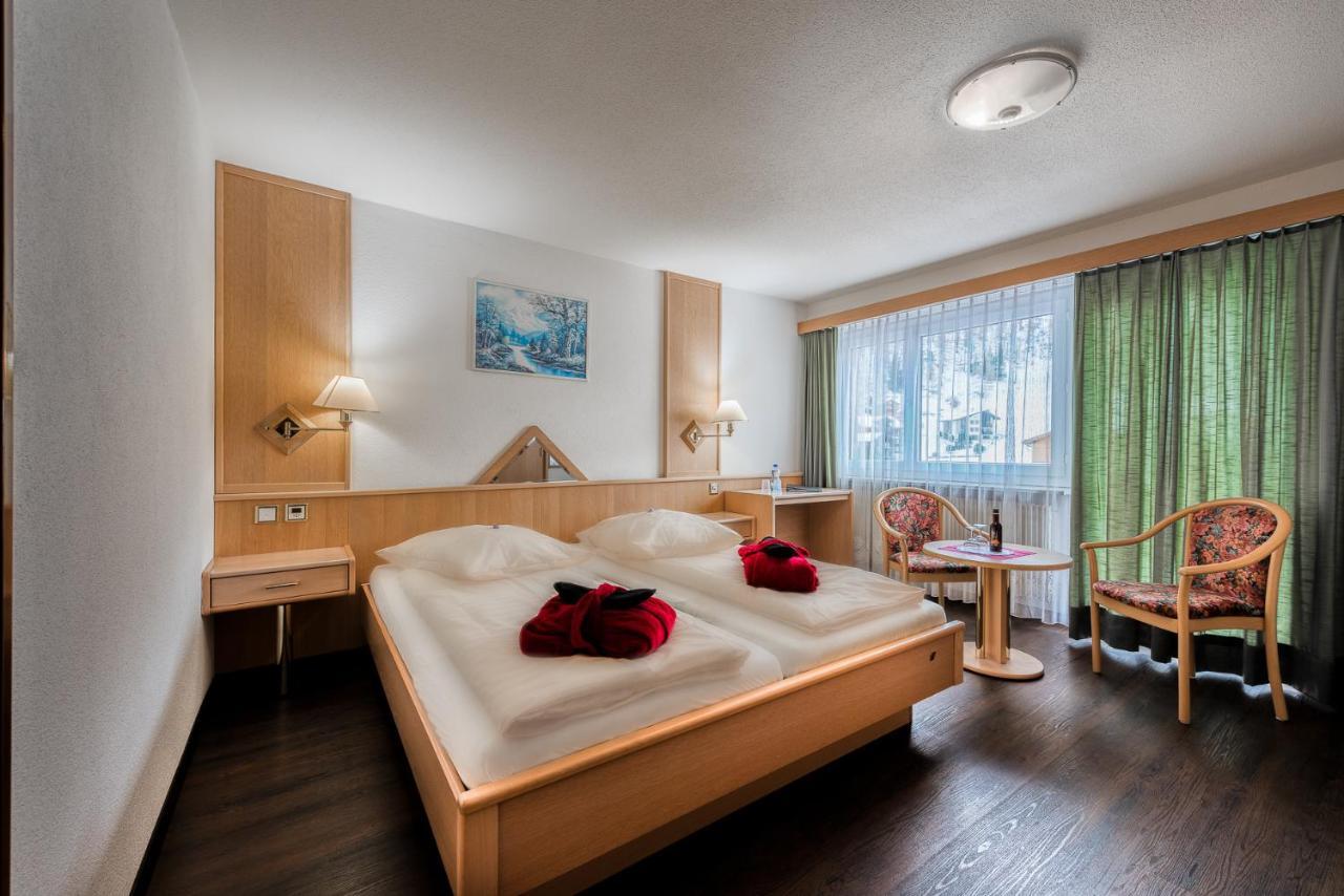Wellness- Und Schneesporthotel Christiania Saas-Almagell ภายนอก รูปภาพ