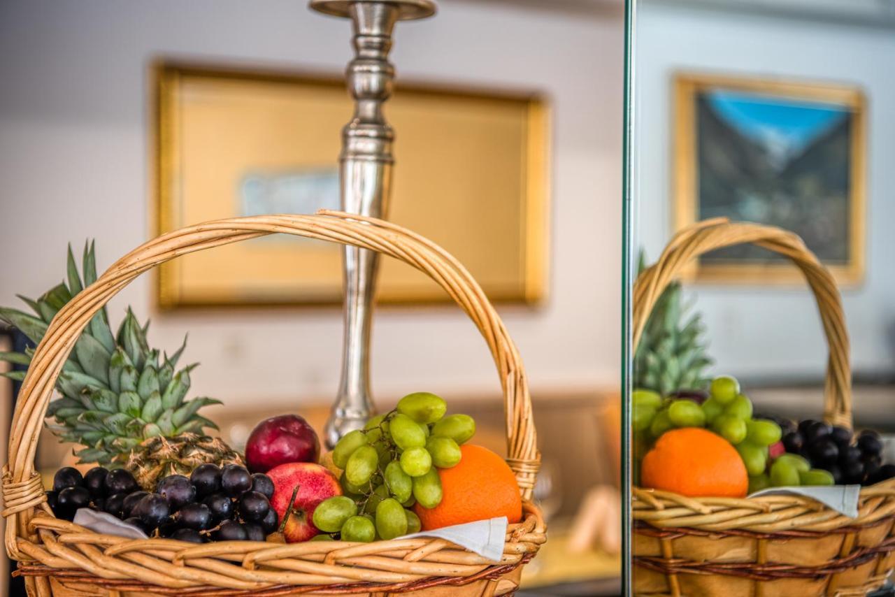 Wellness- Und Schneesporthotel Christiania Saas-Almagell ภายนอก รูปภาพ